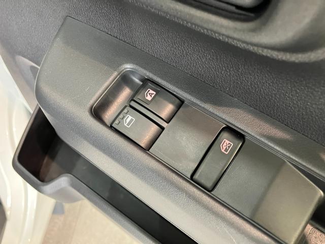 ハイゼットカーゴＤＸ　４ＷＤ　ＣＶＴ車　コーナーセンサー　キーレス　前席ＰＷ衝突被害軽減ブレーキ　スマアシ　パートタイム４ＷＤ　コーナーセンサー　前席パワーウインドウ　ＡＭ／ＦＭステレオ　両側スライドドア　オートライト　マニュアルレベリング　キーレスエントリー（滋賀県）の中古車