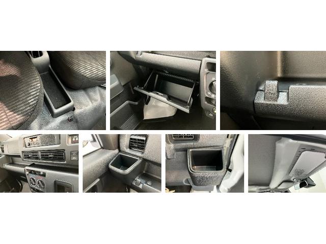 ハイゼットカーゴＤＸ　４ＷＤ　ＣＶＴ車　コーナーセンサー　キーレス　前席ＰＷ衝突被害軽減ブレーキ　スマアシ　パートタイム４ＷＤ　コーナーセンサー　前席パワーウインドウ　ＡＭ／ＦＭステレオ　両側スライドドア　オートライト　マニュアルレベリング　キーレスエントリー（滋賀県）の中古車