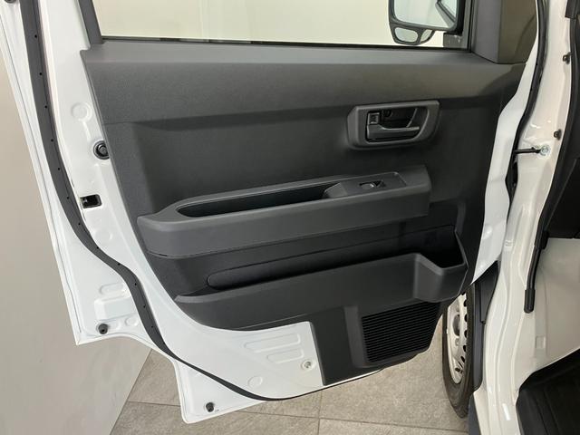 ハイゼットカーゴＤＸ　４ＷＤ　ＣＶＴ車　コーナーセンサー　キーレス　前席ＰＷ衝突被害軽減ブレーキ　スマアシ　パートタイム４ＷＤ　コーナーセンサー　前席パワーウインドウ　ＡＭ／ＦＭステレオ　両側スライドドア　オートライト　マニュアルレベリング　キーレスエントリー（滋賀県）の中古車