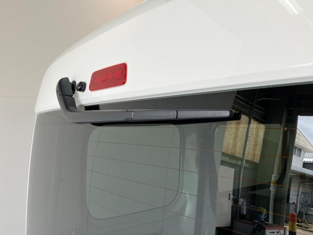 ハイゼットカーゴＤＸ　４ＷＤ　ＣＶＴ車　コーナーセンサー　キーレス　前席ＰＷ衝突被害軽減ブレーキ　スマアシ　パートタイム４ＷＤ　コーナーセンサー　前席パワーウインドウ　ＡＭ／ＦＭステレオ　両側スライドドア　オートライト　マニュアルレベリング　キーレスエントリー（滋賀県）の中古車