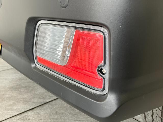 ハイゼットカーゴＤＸ　４ＷＤ　ＣＶＴ車　コーナーセンサー　キーレス　前席ＰＷ衝突被害軽減ブレーキ　スマアシ　パートタイム４ＷＤ　コーナーセンサー　前席パワーウインドウ　ＡＭ／ＦＭステレオ　両側スライドドア　オートライト　マニュアルレベリング　キーレスエントリー（滋賀県）の中古車