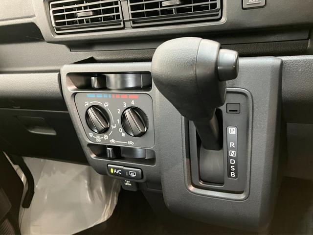ハイゼットカーゴＤＸ　４ＷＤ　ＣＶＴ車　コーナーセンサー　キーレス　前席ＰＷ衝突被害軽減ブレーキ　スマアシ　パートタイム４ＷＤ　コーナーセンサー　前席パワーウインドウ　ＡＭ／ＦＭステレオ　両側スライドドア　オートライト　マニュアルレベリング　キーレスエントリー（滋賀県）の中古車