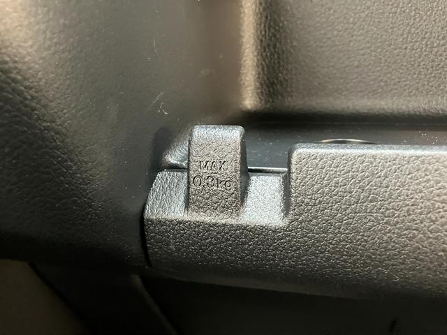 ハイゼットカーゴＤＸ　４ＷＤ　ＣＶＴ車　コーナーセンサー　キーレス　前席ＰＷ衝突被害軽減ブレーキ　スマアシ　パートタイム４ＷＤ　コーナーセンサー　前席パワーウインドウ　ＡＭ／ＦＭステレオ　両側スライドドア　オートライト　マニュアルレベリング　キーレスエントリー（滋賀県）の中古車