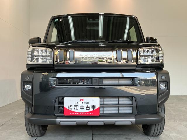 タフトＧダーククロムベンチャー　９Ｄ．Ａ　クルコン　届出済未使用車衝突被害軽減ブレーキ　コーナーセンサー　９型ディスプレイオーディオ　フルセグ　Ｂｌｕｅｔｏｏｔｈ　ＵＳＢ　バックカメラ　前席シートヒーター　ＬＥＤ　オートライト　レーダークルーズコントロール（滋賀県）の中古車