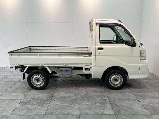 ハイゼットトラックエアコン・パワステ スペシャル 2WD 5MT車2WD 5速マニュアルミッション車 エアコン パワステ AM/FMラジオ マニュアルレベリング 工具箱 バッテリーカバー(滋賀県)の中古車