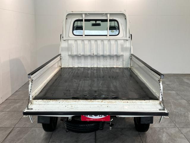 ハイゼットトラックエアコン・パワステ スペシャル 2WD 5MT車2WD 5速マニュアルミッション車 エアコン パワステ AM/FMラジオ マニュアルレベリング 工具箱 バッテリーカバー(滋賀県)の中古車