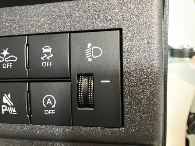ハイゼットカーゴＤＸ　４ＷＤ　コーナーセンサー　ＡＭ／ＦＭラジオ　キーレス衝突被害軽減ブレーキ　スマアシ　パートタイム４ＷＤ　コーナーセンサー　前席パワーウインドウ　ＡＭ／ＦＭステレオ　両側スライドドア　オートライト　マニュアルレベリング　キーレスエントリー（滋賀県）の中古車