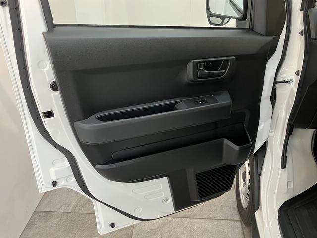 ハイゼットカーゴＤＸ　４ＷＤ　コーナーセンサー　ＡＭ／ＦＭラジオ　キーレス衝突被害軽減ブレーキ　スマアシ　パートタイム４ＷＤ　コーナーセンサー　前席パワーウインドウ　ＡＭ／ＦＭステレオ　両側スライドドア　オートライト　マニュアルレベリング　キーレスエントリー（滋賀県）の中古車