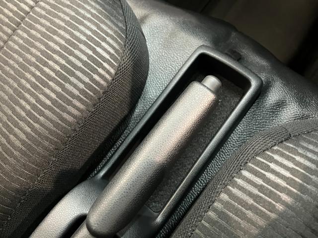 ハイゼットカーゴＤＸ　４ＷＤ　コーナーセンサー　ＡＭ／ＦＭラジオ　キーレス衝突被害軽減ブレーキ　スマアシ　パートタイム４ＷＤ　コーナーセンサー　前席パワーウインドウ　ＡＭ／ＦＭステレオ　両側スライドドア　オートライト　マニュアルレベリング　キーレスエントリー（滋賀県）の中古車