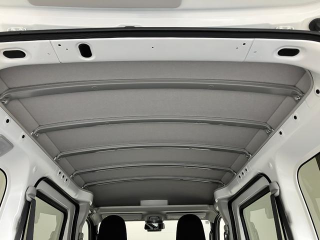 ハイゼットカーゴＤＸ　４ＷＤ　コーナーセンサー　ＡＭ／ＦＭラジオ　キーレス衝突被害軽減ブレーキ　スマアシ　パートタイム４ＷＤ　コーナーセンサー　前席パワーウインドウ　ＡＭ／ＦＭステレオ　両側スライドドア　オートライト　マニュアルレベリング　キーレスエントリー（滋賀県）の中古車