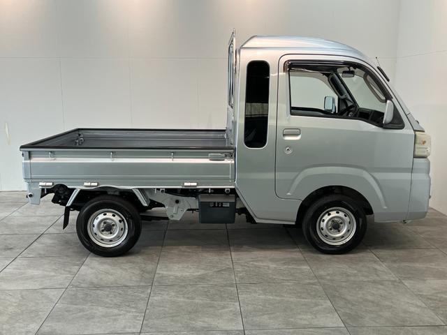 ハイゼットトラックジャンボ　４ＷＤ　ＣＤステレオ　ＥＴＣ　キーレスエントリーＣＤステレオ　ＥＴＣ　マニュアルエアコン　パワーウインドウ　マニュアルレベリング　荷台作業灯　４枚リーフスプリング　キーレスエントリー　パートタイム４ＷＤ　タイヤ４本新品交換済み（滋賀県）の中古車