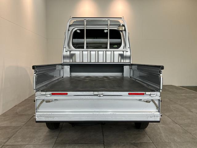 ハイゼットトラックジャンボ　４ＷＤ　ＣＤステレオ　ＥＴＣ　キーレスエントリーＣＤステレオ　ＥＴＣ　マニュアルエアコン　パワーウインドウ　マニュアルレベリング　荷台作業灯　４枚リーフスプリング　キーレスエントリー　パートタイム４ＷＤ　タイヤ４本新品交換済み（滋賀県）の中古車
