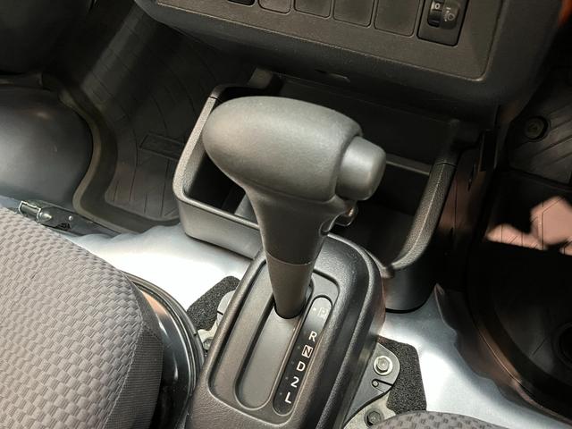ハイゼットトラックジャンボ　４ＷＤ　ＣＤステレオ　ＥＴＣ　キーレスエントリーＣＤステレオ　ＥＴＣ　マニュアルエアコン　パワーウインドウ　マニュアルレベリング　荷台作業灯　４枚リーフスプリング　キーレスエントリー　パートタイム４ＷＤ　タイヤ４本新品交換済み（滋賀県）の中古車