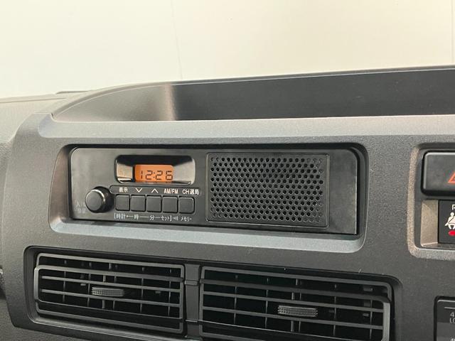 ハイゼットカーゴＤＸ　４ＷＤ　ＣＶＴ車　コーナーセンサー　キーレス　前席ＰＷ衝突被害軽減ブレーキ　スマアシ　コーナーセンサー　キーレス　前席パワーウインドウ　ＡＭ／ＦＭステレオ　両側スライドドア　キーレスエントリー　マニュアルレベリング　パートタイム４ＷＤ（滋賀県）の中古車
