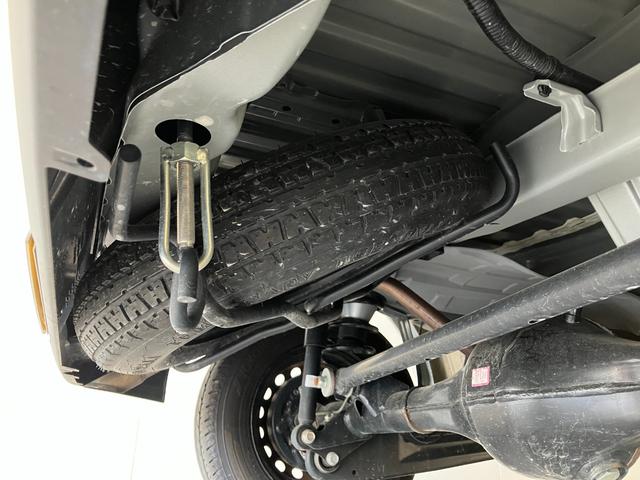 ハイゼットカーゴＤＸ　４ＷＤ　ＣＶＴ車　コーナーセンサー　キーレス　前席ＰＷ衝突被害軽減ブレーキ　スマアシ　コーナーセンサー　キーレス　前席パワーウインドウ　ＡＭ／ＦＭステレオ　両側スライドドア　キーレスエントリー　マニュアルレベリング　パートタイム４ＷＤ（滋賀県）の中古車