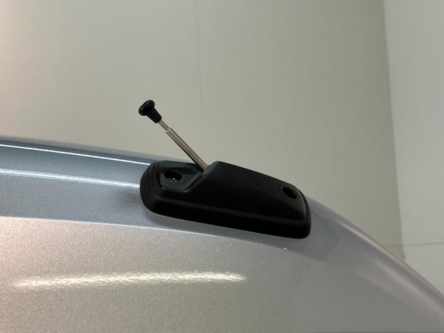 ハイゼットカーゴＤＸ　４ＷＤ　ＣＶＴ車　コーナーセンサー　キーレス　前席ＰＷ衝突被害軽減ブレーキ　スマアシ　コーナーセンサー　キーレス　前席パワーウインドウ　ＡＭ／ＦＭステレオ　両側スライドドア　キーレスエントリー　マニュアルレベリング　パートタイム４ＷＤ（滋賀県）の中古車