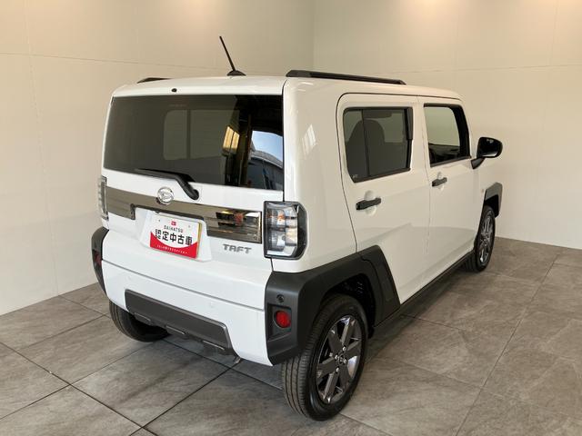 タフトＧダーククロムベンチャー　クルコン　ＬＥＤ　届出済未使用車衝突被害軽減ブレーキ　コーナーセンサー　バックカメラ（ナビ装着時用）　前席シートヒーター　電動パーキング　スカイフィールトップ　ＬＥＤ　オートエアコン　レーダークルーズコントロール　スマートキー（滋賀県）の中古車