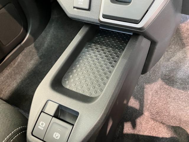 タフトＧダーククロムベンチャー　クルコン　ＬＥＤ　届出済未使用車衝突被害軽減ブレーキ　コーナーセンサー　バックカメラ（ナビ装着時用）　前席シートヒーター　電動パーキング　スカイフィールトップ　ＬＥＤ　オートエアコン　レーダークルーズコントロール　スマートキー（滋賀県）の中古車