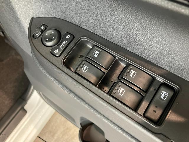 タントカスタムXリミテッド レーダークルコン 届出済未使用車衝突被害軽減ブレーキ コーナーセンサー バックカメラ(ナビ装着時用) ETC 両側電動スライドドア 前席シートヒーター LED オートライト オートエアコン クルーズコントロール スマートキー(滋賀県)の中古車