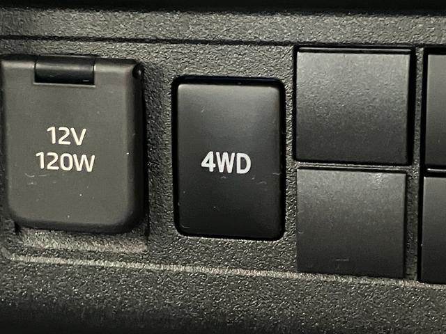 ハイゼットトラックスタンダード　４ＷＤ　５ＭＴ　コーナーセンサー　オートライト衝突被害軽減ブレーキ　コーナーセンサー　パートタイム４ＷＤ　ＡＭ／ＦＭラジオ　マニュアルエアコン　マニュアルレベリング　オートライト（滋賀県）の中古車