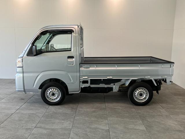 ハイゼットトラックスタンダード　４ＷＤ　５ＭＴ　コーナーセンサー　オートライト衝突被害軽減ブレーキ　コーナーセンサー　パートタイム４ＷＤ　ＡＭ／ＦＭラジオ　マニュアルエアコン　マニュアルレベリング　オートライト（滋賀県）の中古車