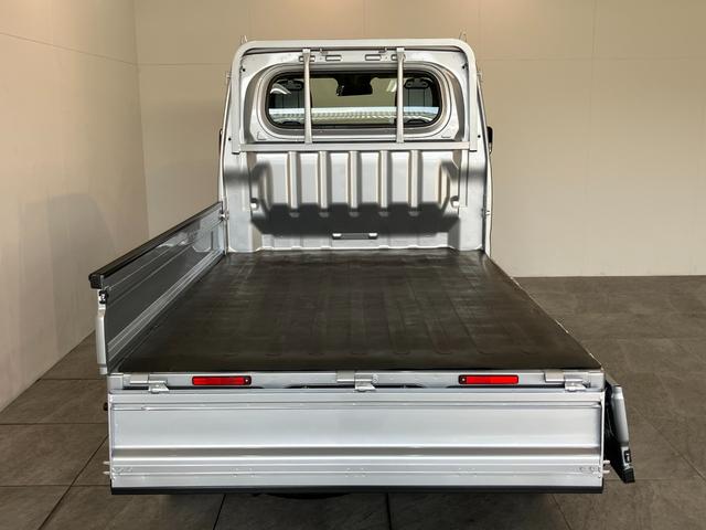 ハイゼットトラックスタンダード　４ＷＤ　５ＭＴ　コーナーセンサー　オートライト衝突被害軽減ブレーキ　コーナーセンサー　パートタイム４ＷＤ　ＡＭ／ＦＭラジオ　マニュアルエアコン　マニュアルレベリング　オートライト（滋賀県）の中古車