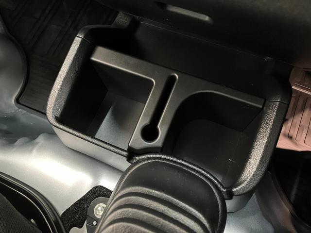 ハイゼットトラックスタンダード　４ＷＤ　５ＭＴ　コーナーセンサー　オートライト衝突被害軽減ブレーキ　コーナーセンサー　パートタイム４ＷＤ　ＡＭ／ＦＭラジオ　マニュアルエアコン　マニュアルレベリング　オートライト（滋賀県）の中古車