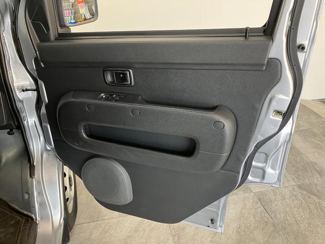 ハイゼットカーゴデラックスＳＡ３　ＣＤステレオ　ＥＴＣ　キーレス　前席Ｐ／Ｗ衝突被害軽減ブレーキ　ＣＤステレオ　ＥＴＣ　Ｂｌｕｅｔｏｏｔｈ　ＵＳＢ　前席パワーウインドウ　キーレスエントリー　両側スライドドア　マニュアルレベリング　エコアイドル（滋賀県）の中古車