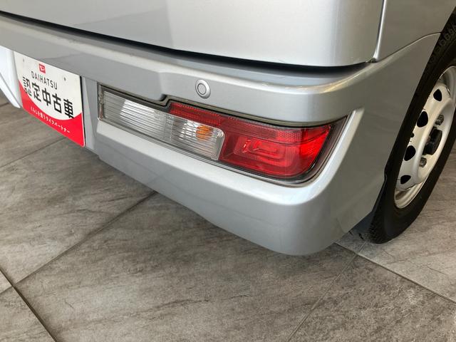 ハイゼットカーゴデラックスＳＡ３　ＣＤステレオ　ＥＴＣ　キーレス　前席Ｐ／Ｗ衝突被害軽減ブレーキ　ＣＤステレオ　ＥＴＣ　Ｂｌｕｅｔｏｏｔｈ　ＵＳＢ　前席パワーウインドウ　キーレスエントリー　両側スライドドア　マニュアルレベリング　エコアイドル（滋賀県）の中古車