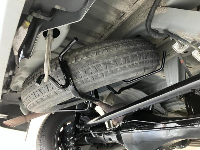 ハイゼットカーゴデラックスＳＡ３　ＣＤステレオ　ＥＴＣ　キーレス　前席Ｐ／Ｗ衝突被害軽減ブレーキ　ＣＤステレオ　ＥＴＣ　Ｂｌｕｅｔｏｏｔｈ　ＵＳＢ　前席パワーウインドウ　キーレスエントリー　両側スライドドア　マニュアルレベリング　エコアイドル（滋賀県）の中古車