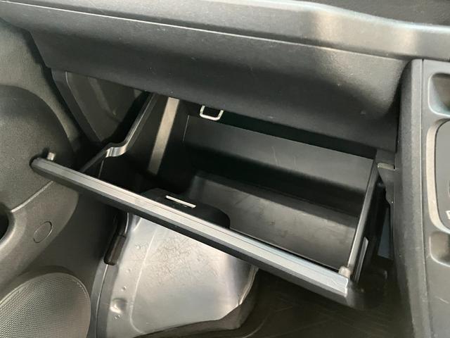 ハイゼットカーゴデラックスＳＡ３　ＣＤステレオ　ＥＴＣ　キーレス　前席Ｐ／Ｗ衝突被害軽減ブレーキ　ＣＤステレオ　ＥＴＣ　Ｂｌｕｅｔｏｏｔｈ　ＵＳＢ　前席パワーウインドウ　キーレスエントリー　両側スライドドア　マニュアルレベリング　エコアイドル（滋賀県）の中古車