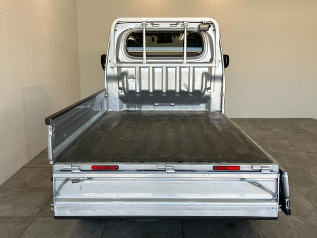 ハイゼットトラックＥＸＴ　４ＷＤ　デフロック　フルセグナビ　ドラレコ　ＬＥＤ衝突被害軽減ブレーキ　コーナーセンサー　フルセグナビ　ＤＶＤ再生　Ｂｌｕｅｔｏｏｔｈ　ＵＳＢ　ドラレコ　ＥＴＣ　ＬＥＤ　オートライト　スマートキー　４枚リーフスプリング　荷台作業灯　４ＷＤ　デフロック（滋賀県）の中古車