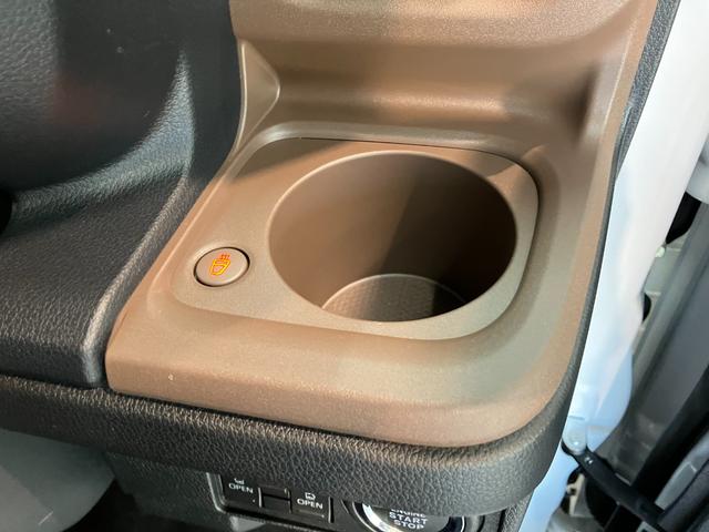 ムーヴキャンバスセオリーＧ　９型ディスプレイオーディオ　届出済未使用車衝突被害軽減ブレーキ　コーナーセンサー　９型ディスプレイオーディオ　フルセグ　Ｂｌｕｅｔｏｏｔｈ　ＵＳＢ　バックカメラ　両側電動スライドドア　前席シートヒーター　ＬＥＤ　ワイヤレス充電器　エコアイドル（滋賀県）の中古車