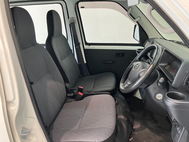 ハイゼットカーゴスペシャルSA3 4WD AT車 フルセグナビ バックカメラ衝突被害軽減ブレーキ スマアシ フルセグナビ DVD再生 Bluetooth USB バックカメラ ドラレコ オートライト マニュアルレベリング 両側スライドドア エコアイドル パートタイム4WD(滋賀県)の中古車