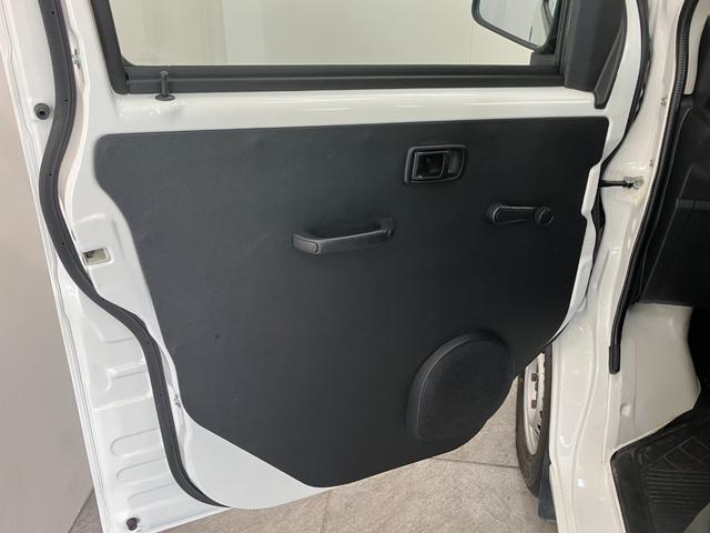 ハイゼットカーゴスペシャルSA3 4WD AT車 フルセグナビ バックカメラ衝突被害軽減ブレーキ スマアシ フルセグナビ DVD再生 Bluetooth USB バックカメラ ドラレコ オートライト マニュアルレベリング 両側スライドドア エコアイドル パートタイム4WD(滋賀県)の中古車
