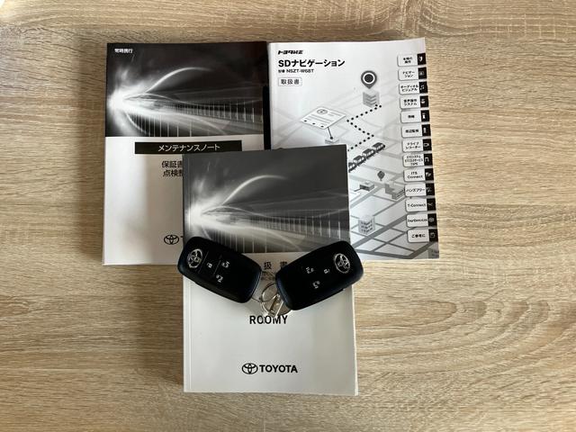 ルーミーカスタムＧ　４ＷＤ　フルセグナビ　パノラマカメラ　ドラレコ衝突被害軽減ブレーキ　コーナーセンサー　フルセグナビ　Ｂｌｕｅｔｏｏｔｈ　ＤＶＤ　パノラマカメラ　前後ドラレコ　ＥＴＣ　両側電動スライドドア　ＬＥＤ　レーダークルーズコントロール　前席シートヒーター（滋賀県）の中古車