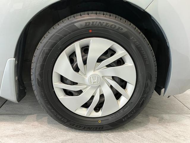 フィット１３Ｇ・Ｌパッケージ　ワンセグナビ　バックカメラ　車検整備付衝突被害軽減ブレーキ　ワンセグナビ　Ｂｌｕｅｔｏｏｔｈ　バックカメラ　ＥＴＣ　ＬＥＤ　オートライト　オートエアコン　電格ミラー　クルーズコントロール　スマートキー　タイヤ４本新品交換済み（滋賀県）の中古車