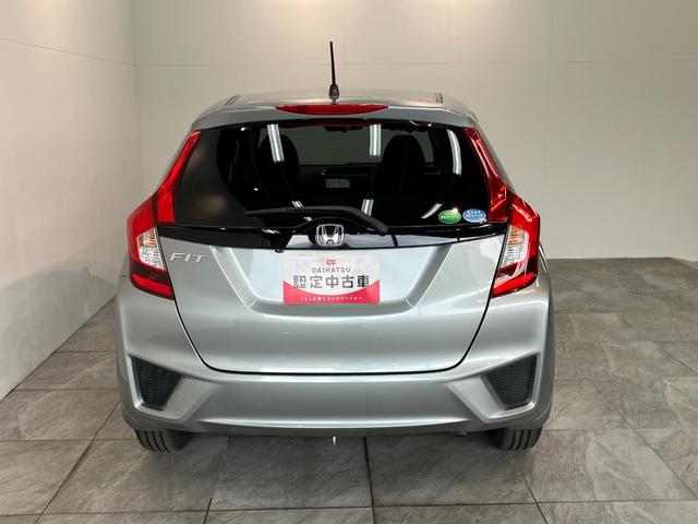 フィット１３Ｇ・Ｌパッケージ　ワンセグナビ　バックカメラ　車検整備付衝突被害軽減ブレーキ　ワンセグナビ　Ｂｌｕｅｔｏｏｔｈ　バックカメラ　ＥＴＣ　ＬＥＤ　オートライト　オートエアコン　電格ミラー　クルーズコントロール　スマートキー　タイヤ４本新品交換済み（滋賀県）の中古車