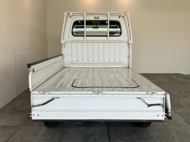 サンバートラックTB 4WD 5MT エアコン パワステ 車検整備付パートタイム4WD 5速マニュアルミッション車 AMラジオ マニュアルレベリング 荷台作業灯 エアコン パワステ(滋賀県)の中古車