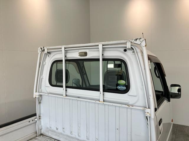サンバートラックTB 4WD 5MT エアコン パワステ 車検整備付パートタイム4WD 5速マニュアルミッション車 AMラジオ マニュアルレベリング 荷台作業灯 エアコン パワステ(滋賀県)の中古車
