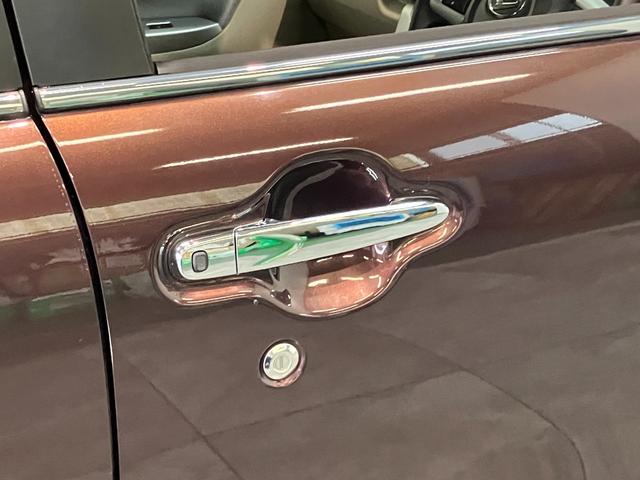 キャストスタイルＧ　ＳＡ２　フルセグナビ　バックカメラ　ＬＥＤ衝突被害軽減ブレーキ　スマアシ２　フルセグナビ　ＤＶＤ再生　Ｂｌｕｅｔｏｏｔｈ　ＵＳＢ　バックカメラ　ＬＥＤヘッドライト　オートライト　オートエアコン　電動格納式ミラー　スマートキー　エコアイドル（滋賀県）の中古車