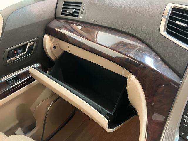 アルファード２４０Ｇ　８型フルセグナビ　両側電動スライドドア　ＨＩＤコーナーセンサー　８型フルセグナビ　ＤＶＤ再生　Ｂｌｕｅｔｏｏｔｈ　ＥＴＣ　クルーズコントロール　ＨＩＤヘッドライト　オートライト　前席＆後席エアコン　両側電動スライドドア　電格ミラー　スマートキー（滋賀県）の中古車
