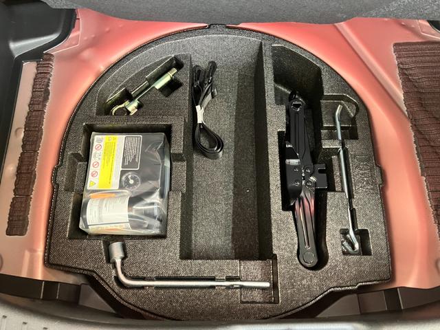 デミオ１５Ｓ　ナビ　パノラマカメラ　ドラレコ　ＬＥＤ　車検整備付コーナーセンサー　ナビ　ＤＶＤ再生　Ｂｌｕｅｔｏｏｔｈ　ＵＳＢ　パノラマカメラ　前後ドラレコ　ＥＴＣ　ＬＥＤ　オートライト　オートエアコン　前席シートヒーター　電格ミラー　社外アルミ　スマートキー（滋賀県）の中古車