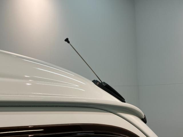 ハイゼットカーゴDX SA3 フルセグナビ キーレス AT車 前席P/W衝突被害軽減ブレーキ スマアシ キーレス 前席パワーウインドウ フルセグナビ DVD再生 Bluetooth LED オートライト マニュアルレベリング エコアイドル タイヤ4本新品交換済み(滋賀県)の中古車