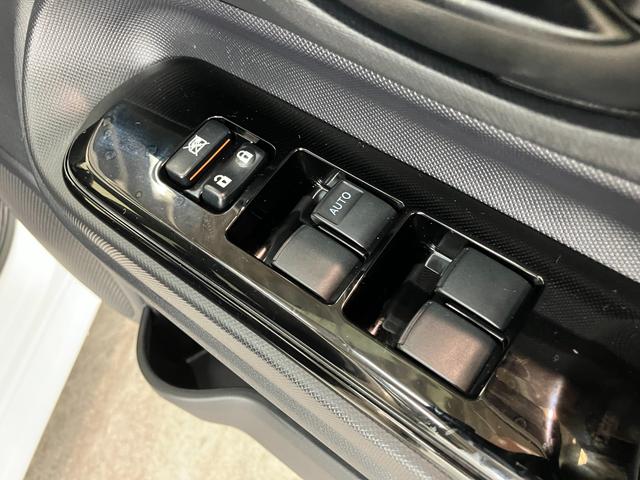 アクアSスタイルブラック フルセグナビ バックカメラ スマートキートヨタセーフティセンス フルセグナビ DVD再生 Bluetooth USB バックカメラ ETC オートエアコン オートライト 社外アルミ 電動格納式ミラー スマートキー ハイブリッド車(滋賀県)の中古車