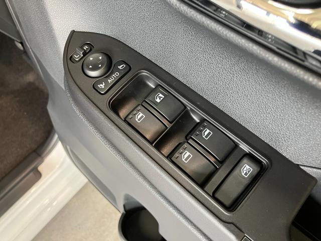 タントカスタムＸリミテッド　レーダークルコン　届出済未使用車衝突被害軽減ブレーキ　コーナーセンサー　バックカメラ（ナビ装着時用）　両側電動スライドドア　前席シートヒーター　電動パーキングブレーキ　ＬＥＤ　オートライト　オートエアコン　クルコン　スマートキー（滋賀県）の中古車