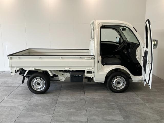 ハイゼットトラックスタンダード 4WD 5MT 走行1万8千キロ弱パートタイム4WD 5速マニュアル車 AM/FMラジオ パワステ マニュアルエアコン マニュアルレベリング 4枚リーフスプリング 荷台マット ゲートプロテクター バッテリーカバー(滋賀県)の中古車