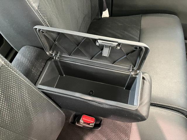 タントカスタムＸトップエディションＳＡ３　フルセグナビ　Ｂカメラ衝突被害軽減ブレーキ　フルセグナビ　Ｂｌｕｅｔｏｏｔｈ　ＤＶＤ再生　ＵＳＢ　バックカメラ　ＥＴＣ　左側電動スライドドア　シートヒーター　ＬＥＤ　オートライト　スマートキー　電格ミラー　エコアイドル（滋賀県）の中古車