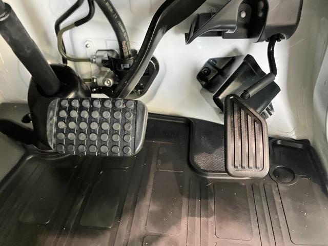 ハイゼットトラックＥＸＴ　４ＷＤ　デフロック　コーナーセンサー　スマートキー衝突被害軽減ブレーキ　コーナーセンサー　パートタイム４ＷＤ　デフロック　４枚リーフスプリング　Ｂｌｕｅｔｏｏｔｈ／ＵＳＢチューナー　ドラレコ　スマートキー　パワーウインドウ　オートライト　電格ミラー（滋賀県）の中古車