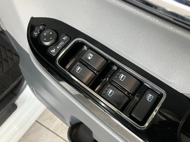 タントカスタムＸセレクション　フルセグナビ　バックカメラ　ＬＥＤ衝突被害軽減ブレーキ　コーナーセンサー　フルセグナビ　Ｂｌｕｅｔｏｏｔｈ　ＤＶＤ再生　ＵＳＢ　バックカメラ　ＥＴＣ　両側電動スライドドア　前席シートヒーター　ＬＥＤ　オートライト　スマートキー（滋賀県）の中古車